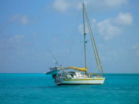 Mouillage un peu rouleur de Chub Cay
