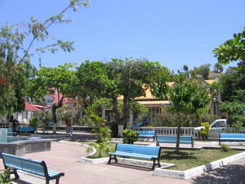 La place du bourg des Saintes.