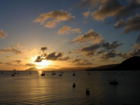 Coucher de soleil vers le Diamant depuis ste Anne